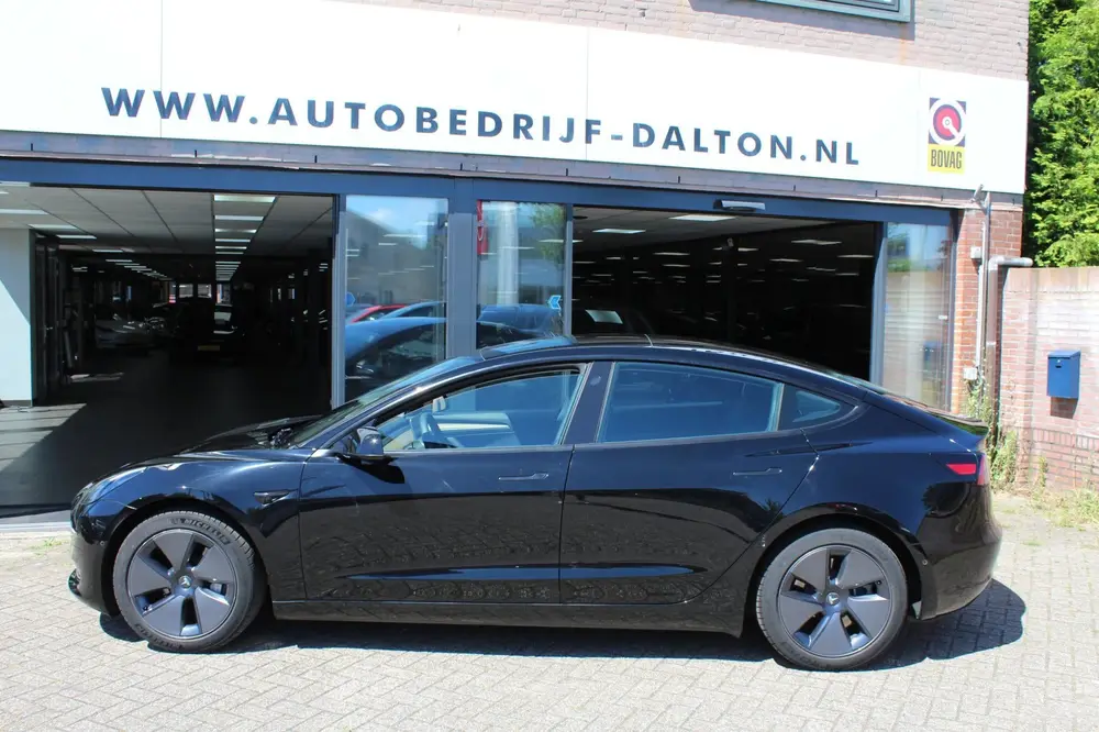 Tesla Model 3 Standard RWD Plus SOH 90 uit 2021, foto 12