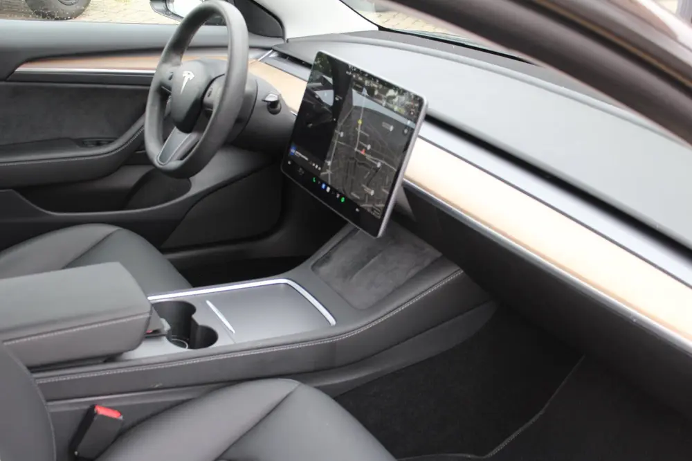 Tesla Model 3 Standard RWD Plus SOH 90 uit 2021, foto 8