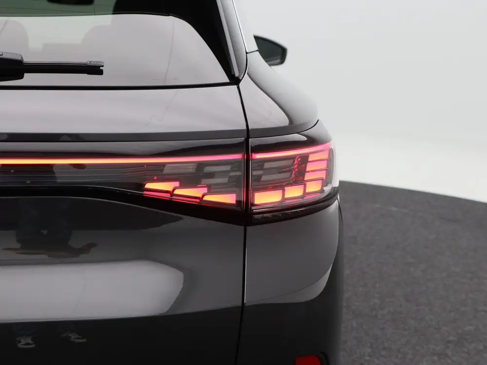 Volkswagen ID.4 First Max 77 kWh | Stoel/Stuurverwarming | P uit 2020, foto 14