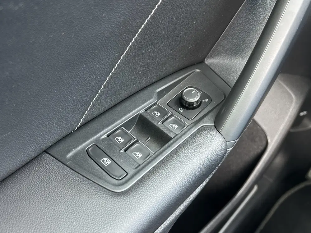 Volkswagen Tiguan 1.5 TSI R-Line | Automaat | Schuif/Kantel uit 2022, foto 19
