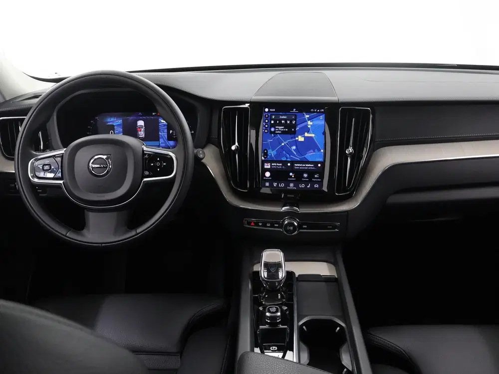 Volvo XC60 2.0 T8 Plug-in hybrid AWD Inscription uit 2022, foto 8