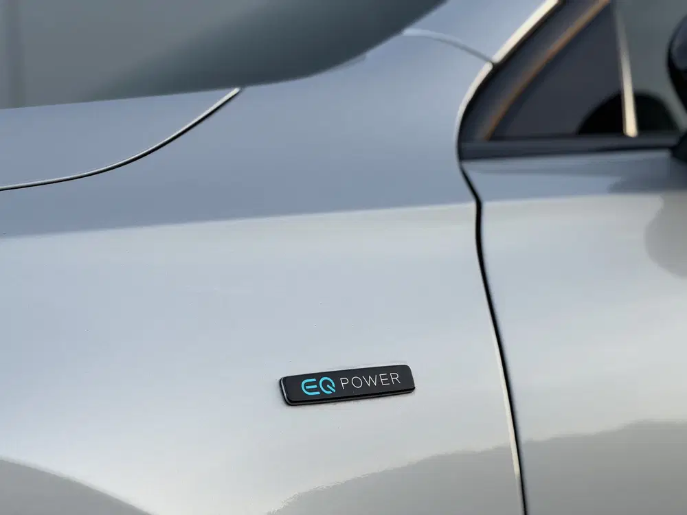 Mercedes-Benz A-Klasse 250 e AMG Night Premium Plus uit 2021, foto 15