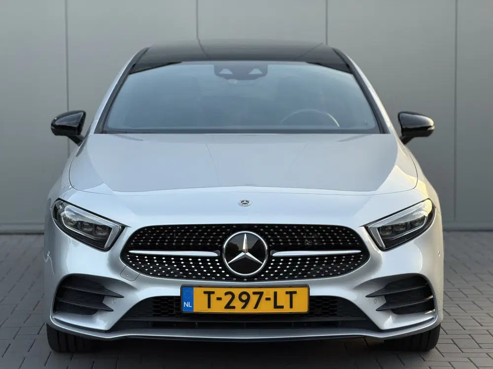 Mercedes-Benz A-Klasse 250 e AMG Night Premium Plus uit 2021, foto 3