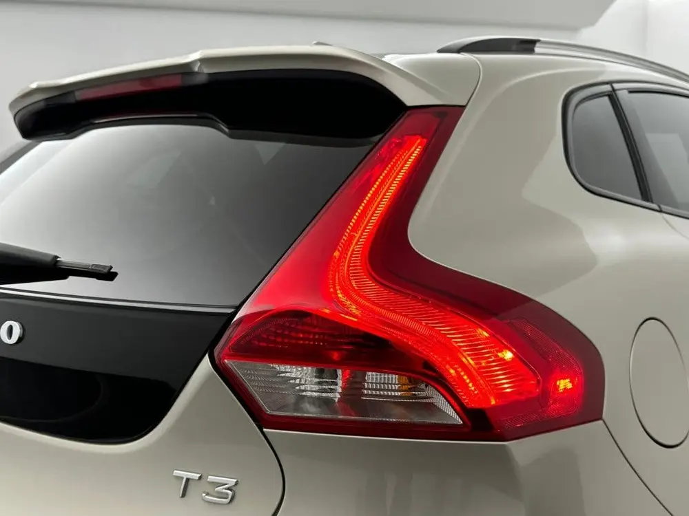 Volvo V40 Cross Country T3 AUT6 Polar+ Luxury uit 2019, foto 13