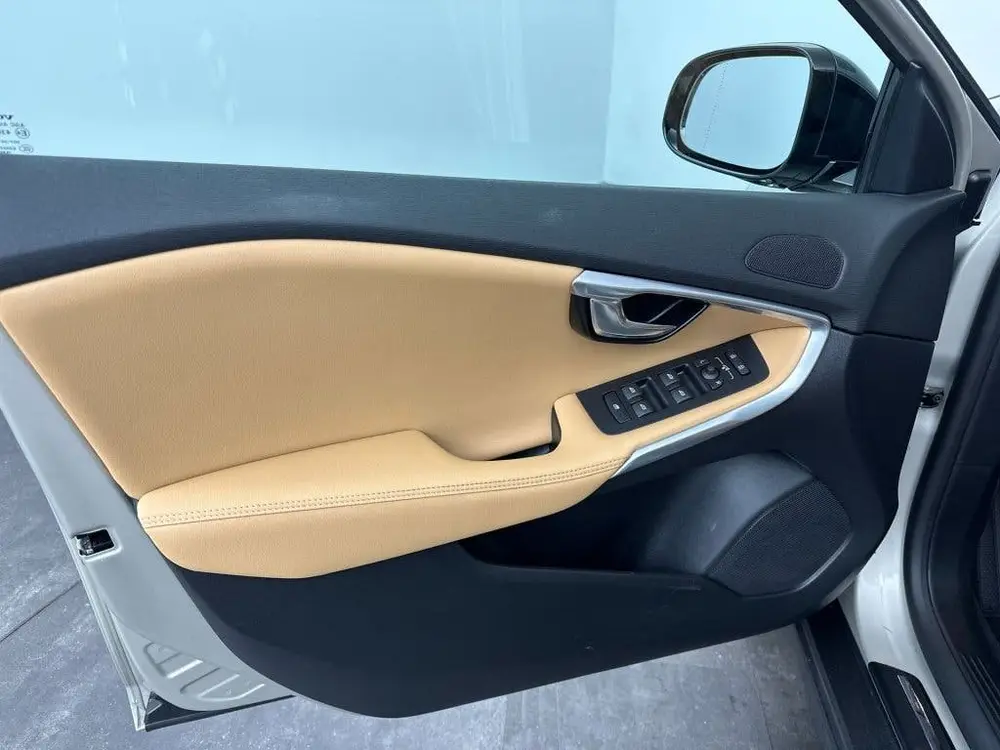 Volvo V40 Cross Country T3 AUT6 Polar+ Luxury uit 2019, foto 14