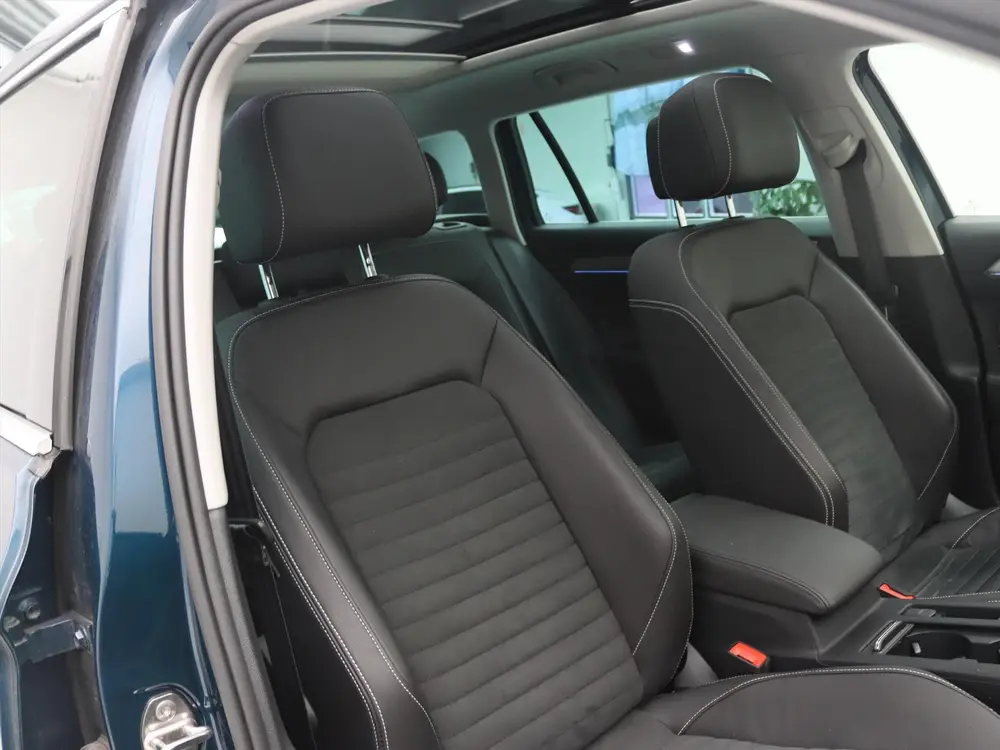 Volkswagen Passat Variant 1.5 TSI 150pk DSG7 Elegance Busine uit 2021, foto 15