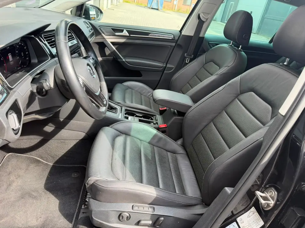 Volkswagen Golf 1.5 TSI Highline Business R uit 2019, foto 10