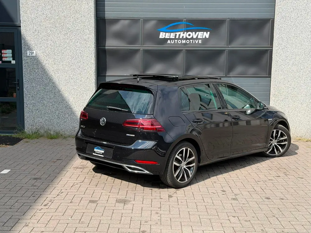 Volkswagen Golf 1.5 TSI Highline Business R uit 2019, foto 5
