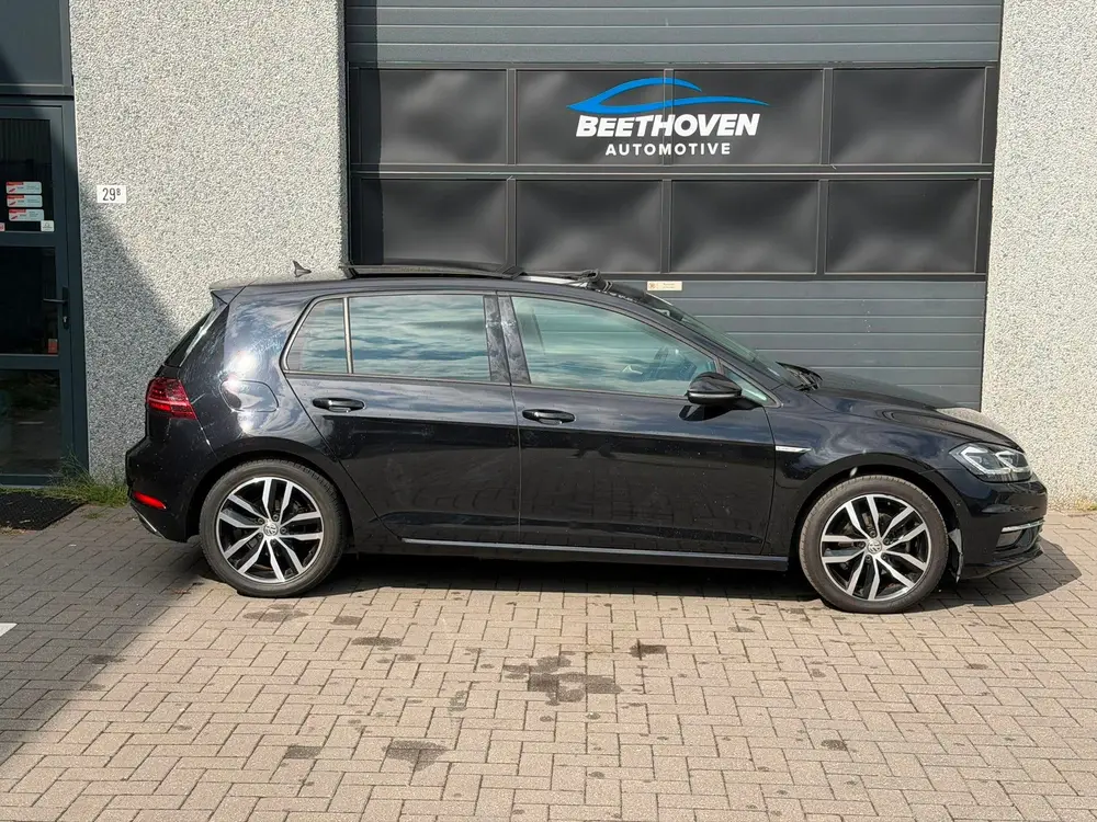 Volkswagen Golf 1.5 TSI Highline Business R uit 2019, foto 6