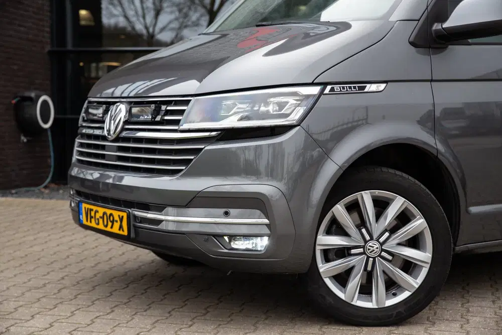 Volkswagen Transporter 2.0 TDI L2 Bulli 200PK uit 2020, foto 8