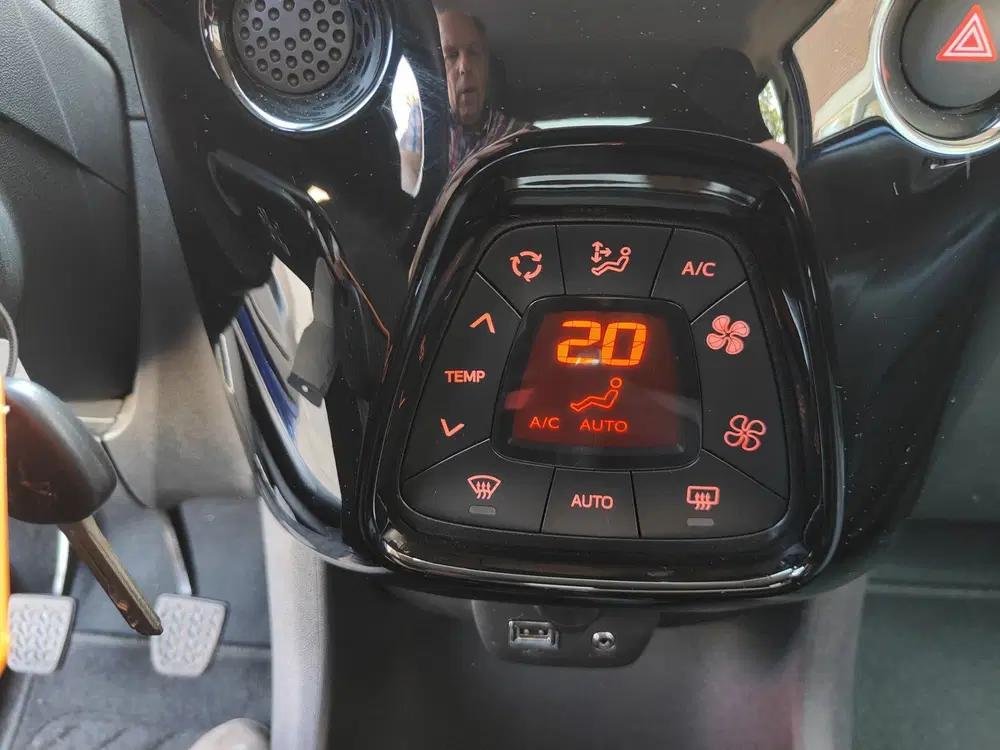 Peugeot 108 1.0 e-VTi Allure Clima Cruise LMV Carplay uit 2021, foto 4