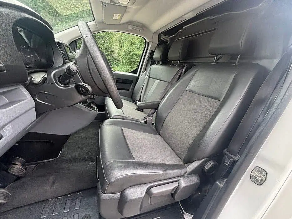 Toyota Proace 1.5 D-4D Cool Comfort uit 2020, foto 14