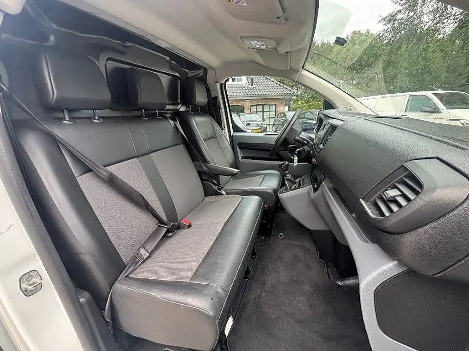 Toyota Proace 1.5 D-4D Cool Comfort uit 2020, foto 18