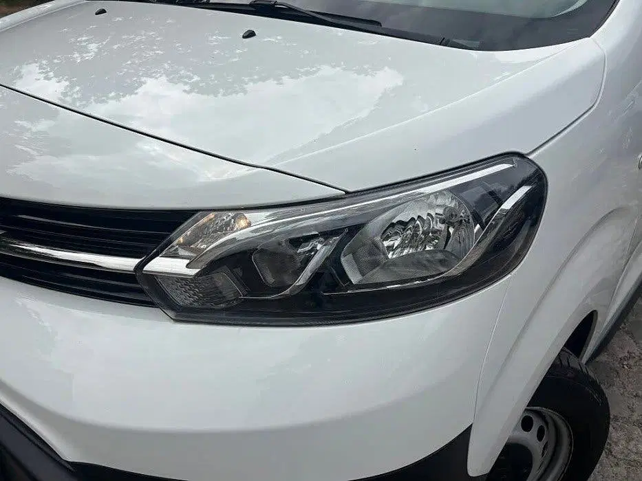 Toyota Proace 1.5 D-4D Cool Comfort uit 2020, foto 19