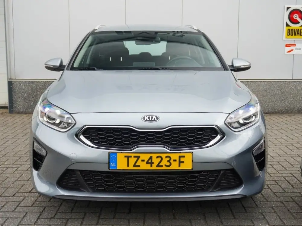 Kia Ceed 1.0 T-GDi DynamicLine CarPlay uit 2019, foto 5