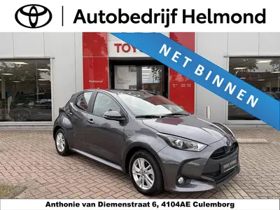 Toyota Yaris 1.5 Hybrid 115 Business uit 2025