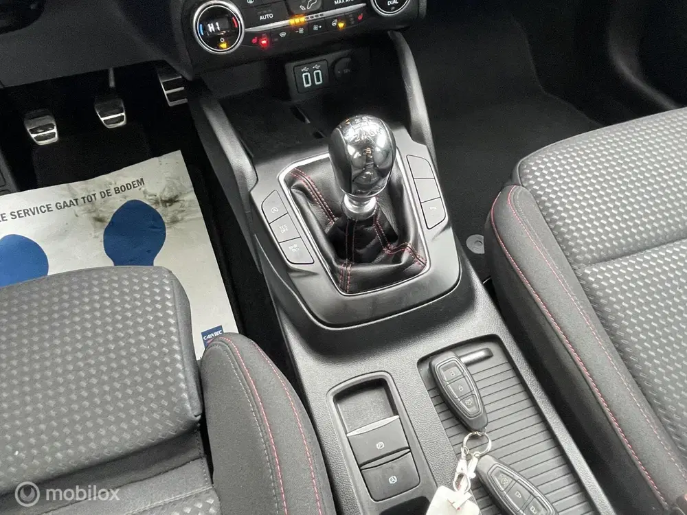 Ford Focus 1.0 EcoBoost Hybrid ST Line Business uit 2021, foto 10
