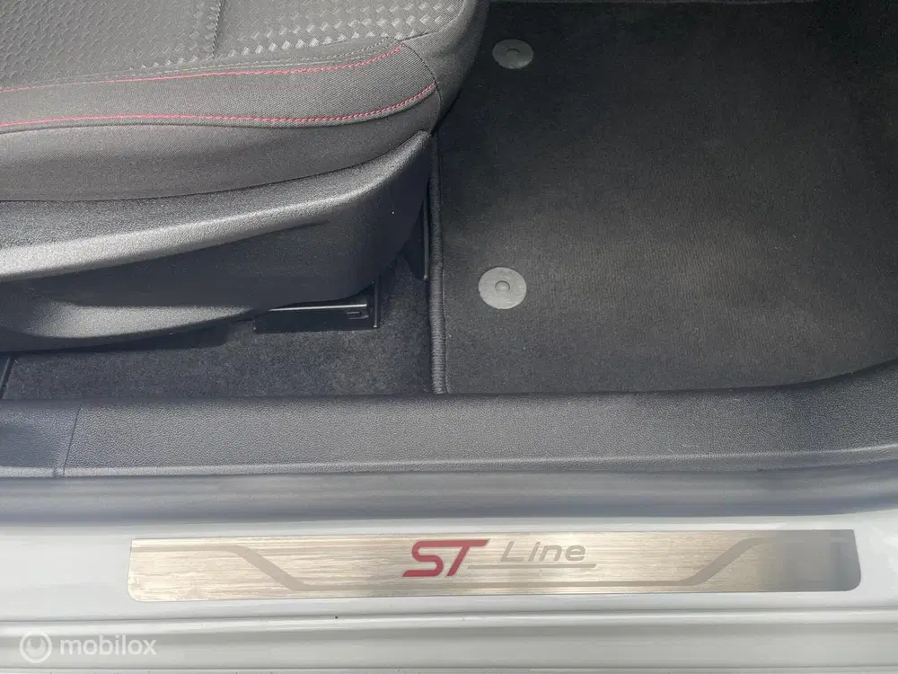 Ford Focus 1.0 EcoBoost Hybrid ST Line Business uit 2021, foto 17