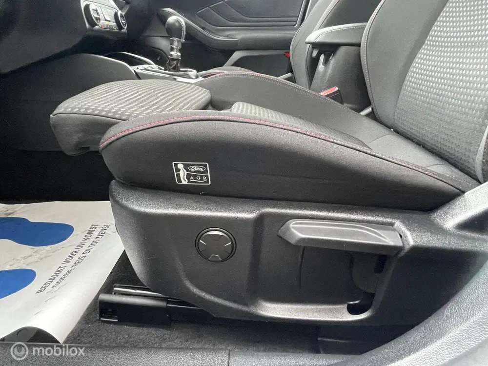 Ford Focus 1.0 EcoBoost Hybrid ST Line Business uit 2021, foto 8