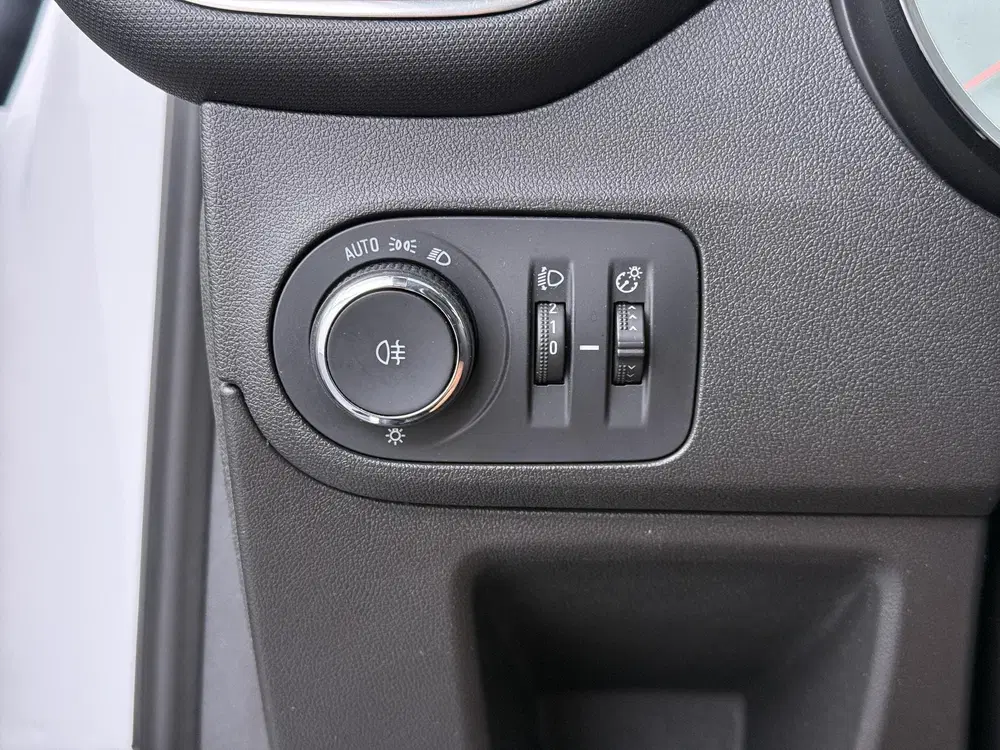 Opel Crossland 1.2 Turbo Elegance uit 2022, foto 17