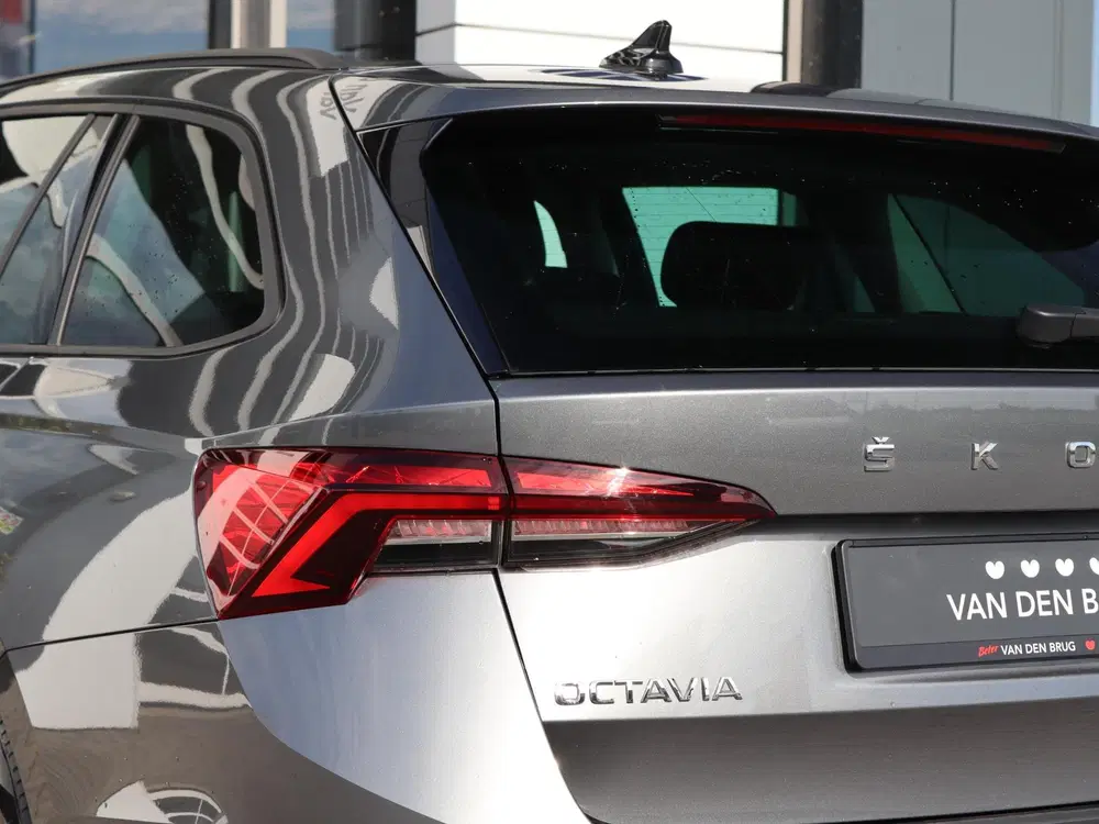 Skoda Octavia 1.4 TSI 204 pk DSG iV PHEV Ambition uit 2023, foto 10