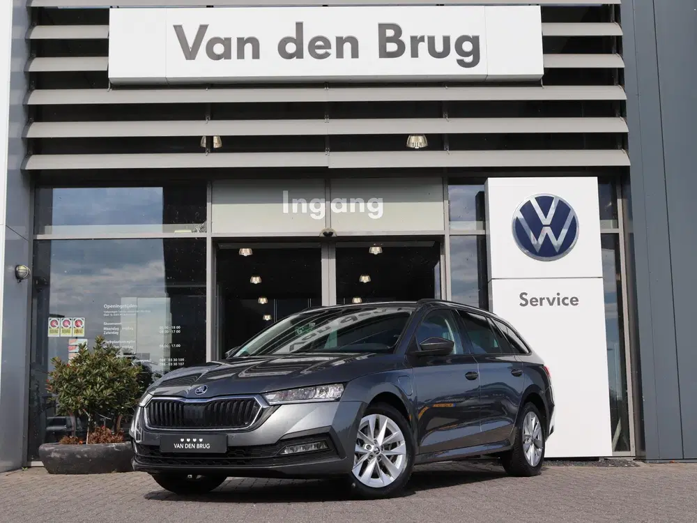 Skoda Octavia 1.4 TSI 204 pk DSG iV PHEV Ambition uit 2023, foto 3