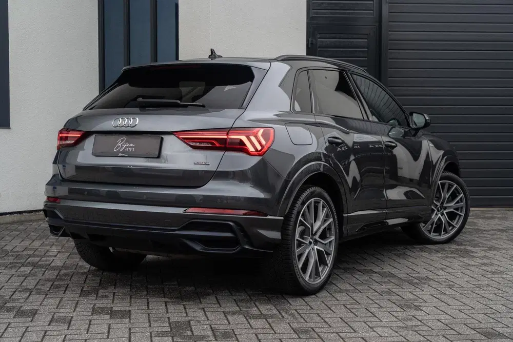 Audi Q3 45 TFSI Quattro S Line 230PK PANO uit 2019, foto 3