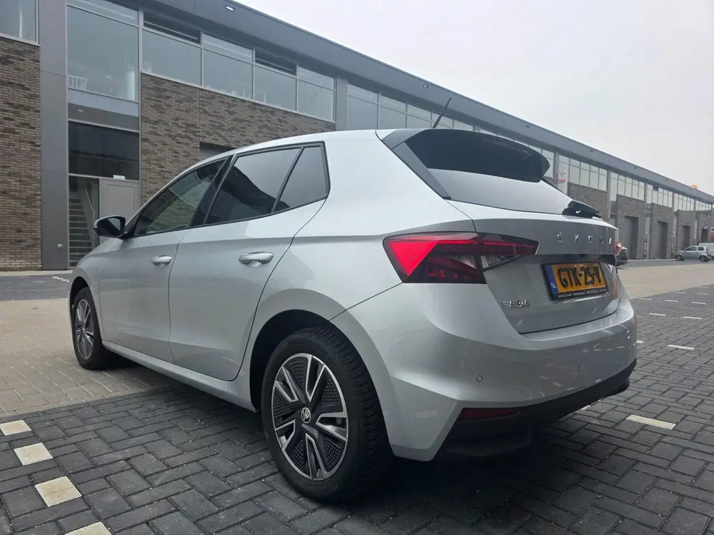 Skoda Fabia 1.0 TSI Monte Carlo uit 2024, foto 4