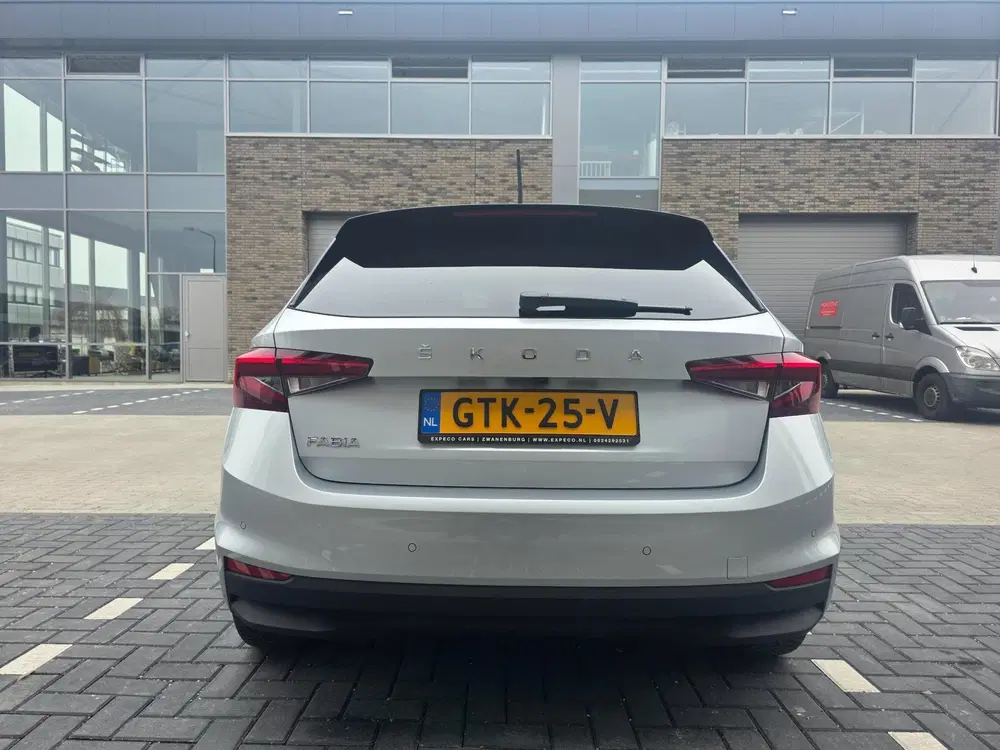 Skoda Fabia 1.0 TSI Monte Carlo uit 2024, foto 5