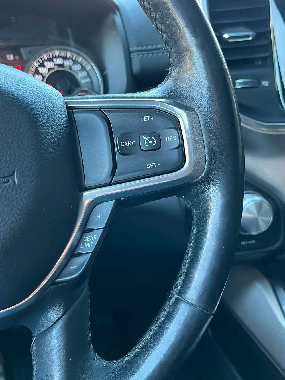 Dodge Ram 1500 5.7 V8 4x4 Crew Cab Laramie | Luchtvering | P uit 2021, foto 14