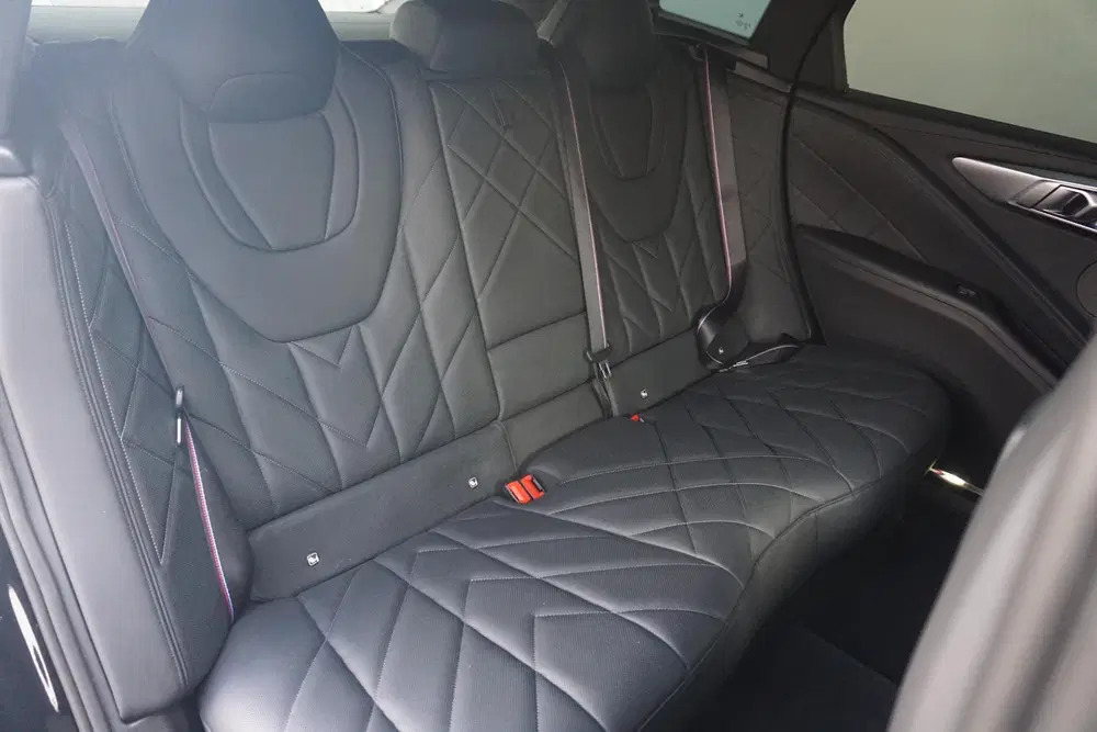 BMW XM uit 2023, foto 10