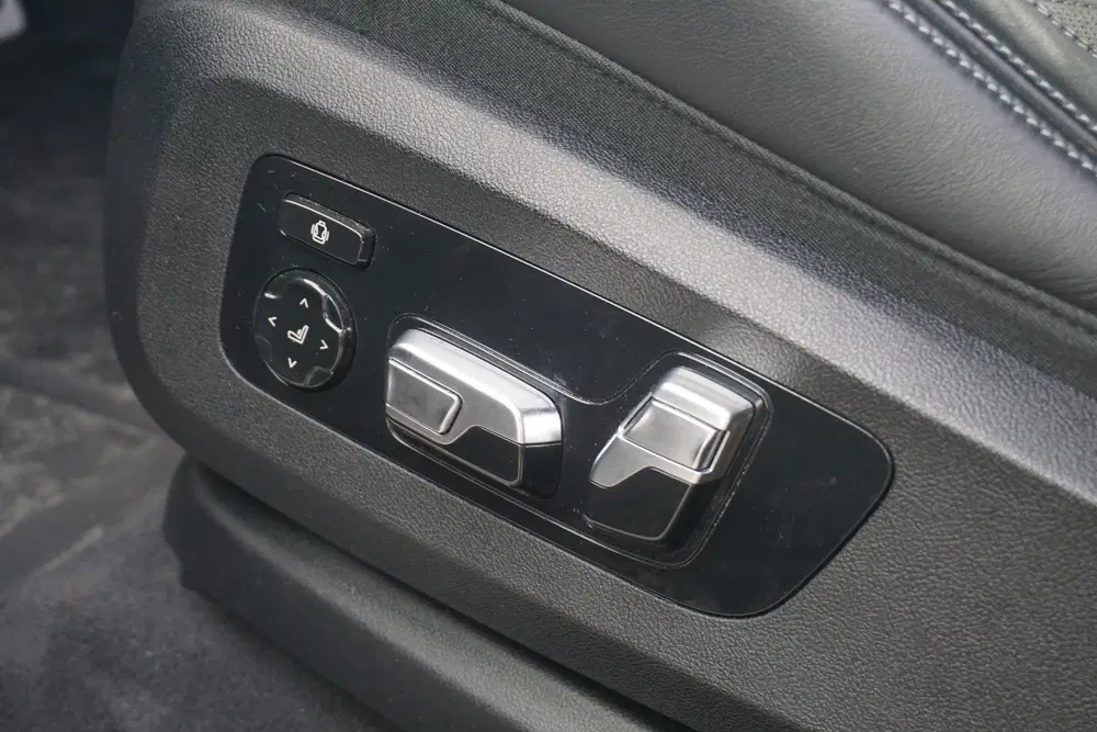 BMW XM uit 2023, foto 11