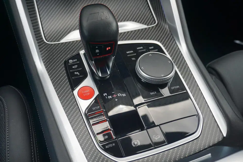 BMW XM uit 2023, foto 12
