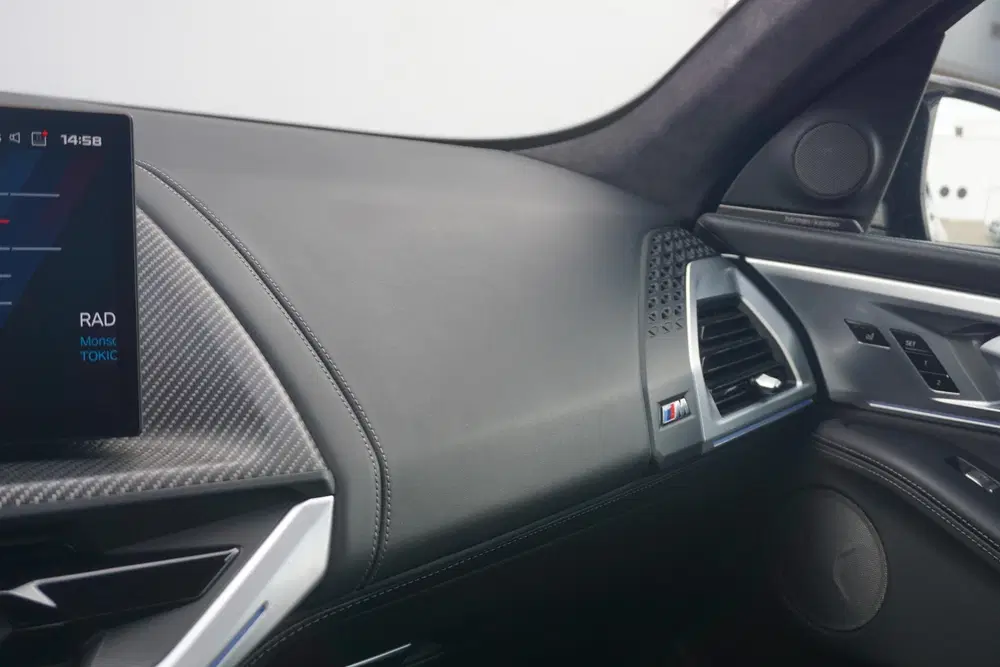 BMW XM uit 2023, foto 13
