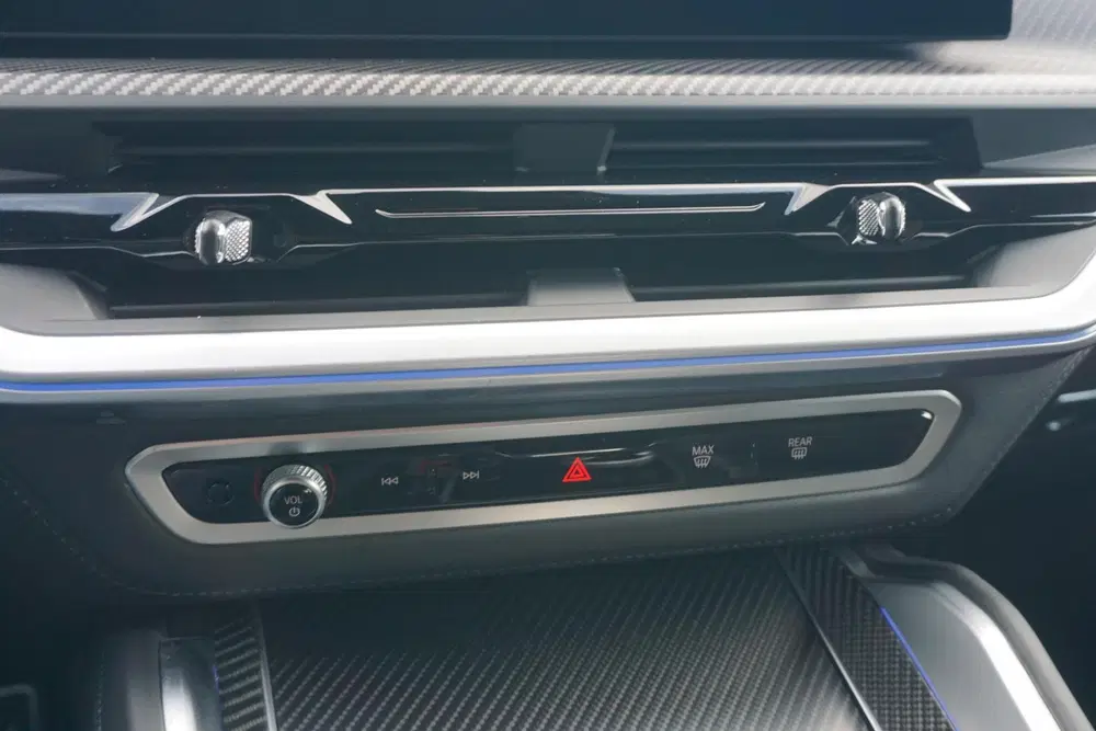 BMW XM uit 2023, foto 14