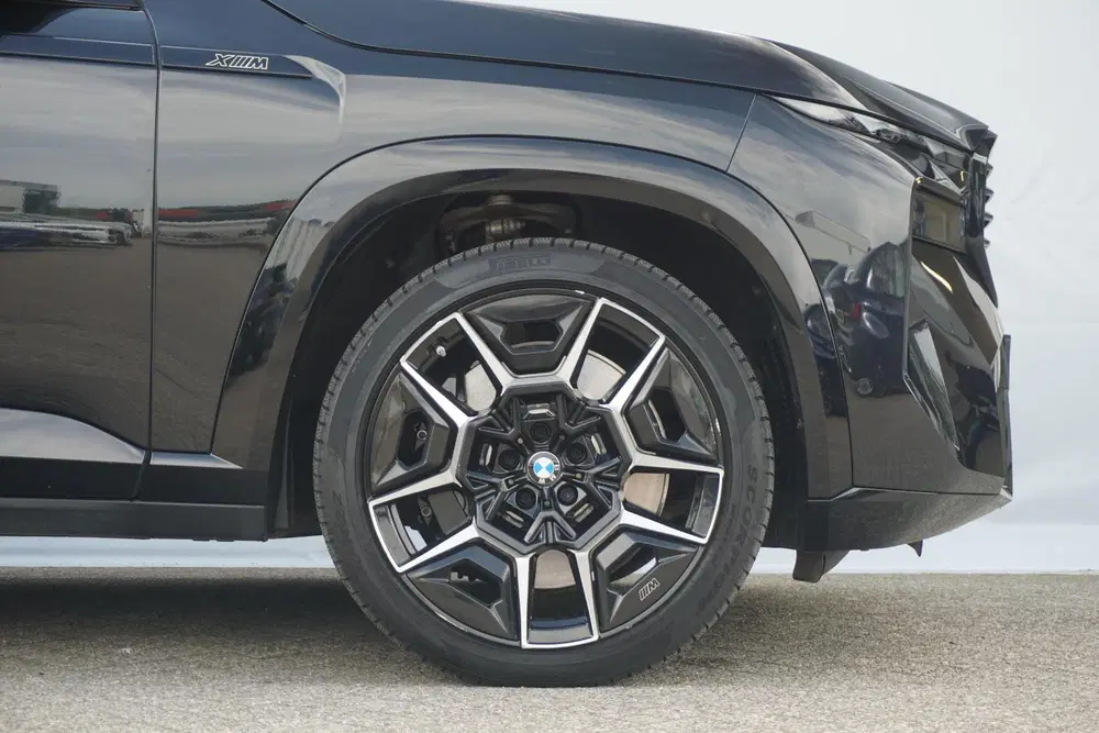 BMW XM uit 2023, foto 6