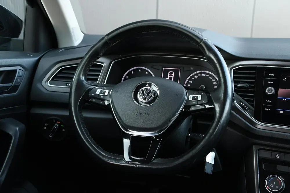 Volkswagen T-Roc 1.0 TSI Style Business uit 2020, foto 13