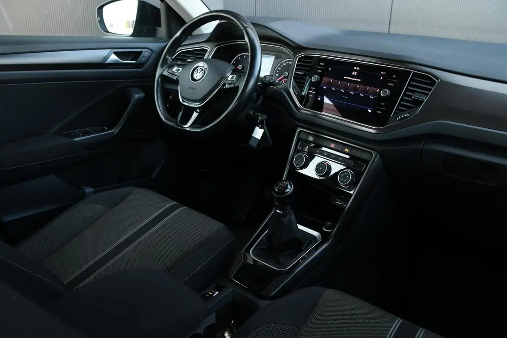 Volkswagen T-Roc 1.0 TSI Style Business uit 2020, foto 6