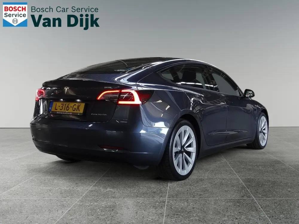 Tesla Model 3 Long Range Dual Motor AWD uit 2021, foto 6