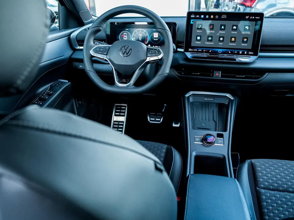 Volkswagen T-Roc 1.5 eTsi R-Line First Edition | NIEUW | R-L uit 2026, foto 2