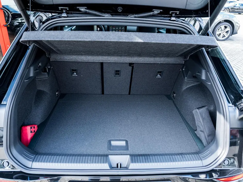 Volkswagen T-Roc 1.5 eTsi R-Line First Edition | NIEUW | R-L uit 2026, foto 7