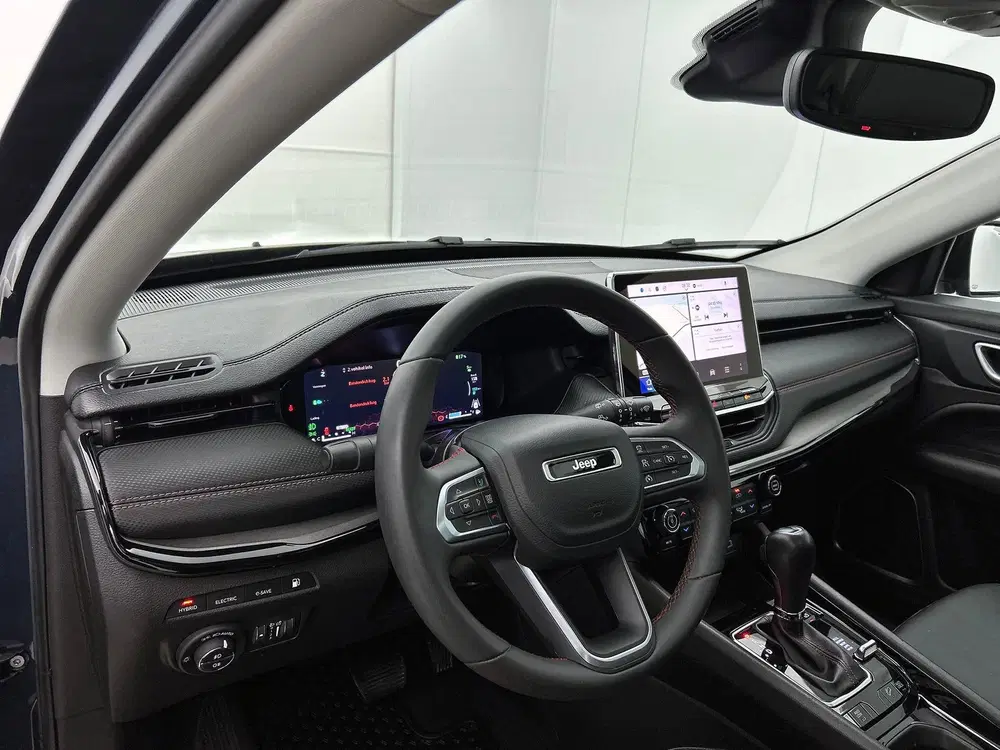 Jeep Compass 4xe 240 Plug-in Hybrid uit 2023, foto 13