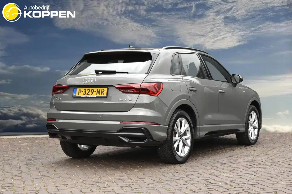 Audi Q3 35 TFSI S-Edition 2x S-line uit 2022, foto 4