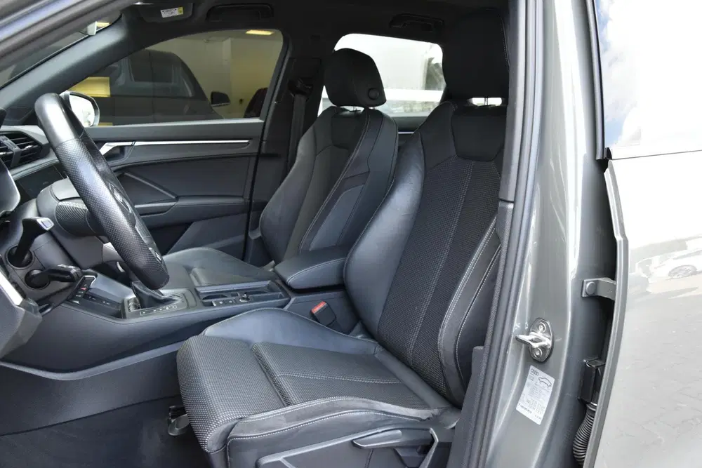 Audi Q3 35 TFSI S-Edition 2x S-line uit 2022, foto 9
