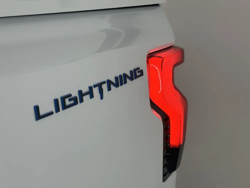 Ford F-150 USA F-150 LIGHTNING Lariat (bj 2023) uit 2023, foto 14