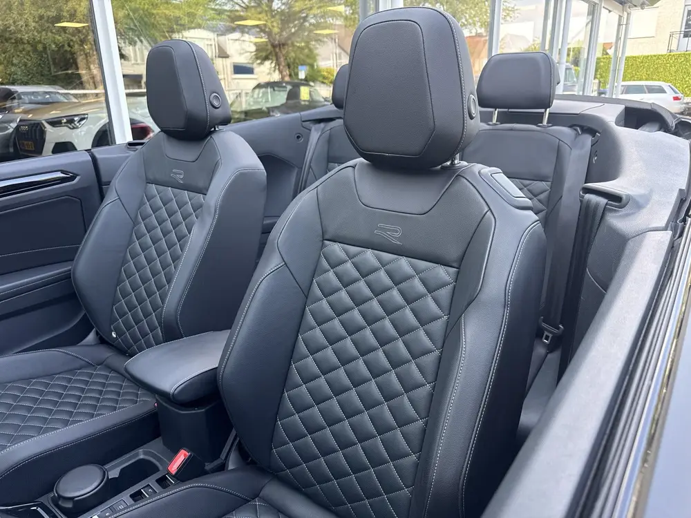 Volkswagen T-Roc Cabrio 1.5 TSI R-Line Edition Black 1/999 uit 2024, foto 16