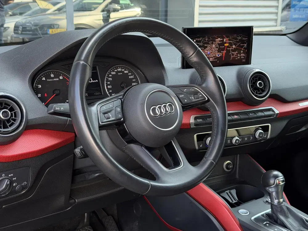 Audi Q2 35 TFSI Sport CarPlay uit 2019, foto 12