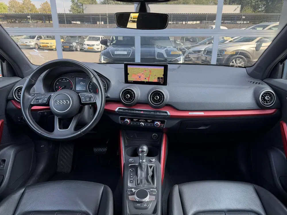 Audi Q2 35 TFSI Sport CarPlay uit 2019, foto 2