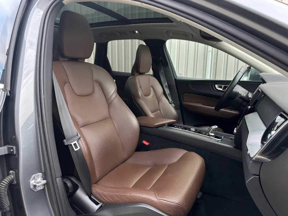 Volvo XC60 2.0 T8 Twin Engine AWD ACC Trekhaak Pano Leer Cam uit 2019, foto 13
