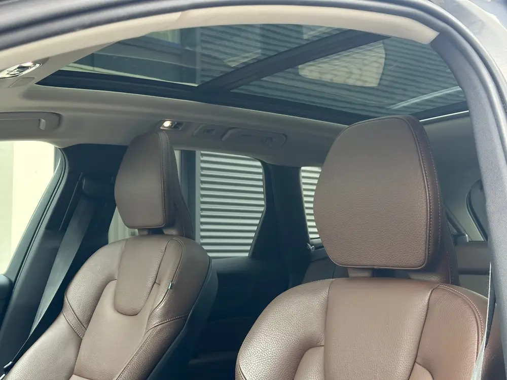 Volvo XC60 2.0 T8 Twin Engine AWD ACC Trekhaak Pano Leer Cam uit 2019, foto 4